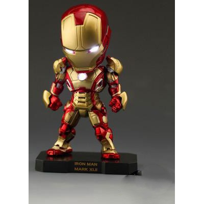 Екшън фигурка на Iron Man със светлинни ефекти